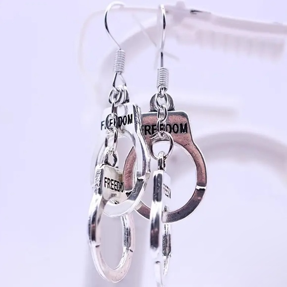 Earrings, Silver tone, Freedom Handcuff Design, NEW, Freedom Shackles, UNISEX - Picture 8 of 10